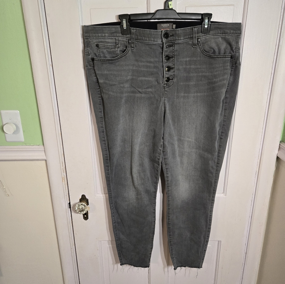 Torrid button up skinny ankle jeans size 20